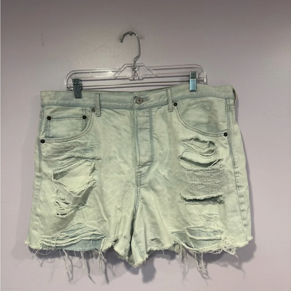 American eagle 90s boyfriend distressed denim‎ short